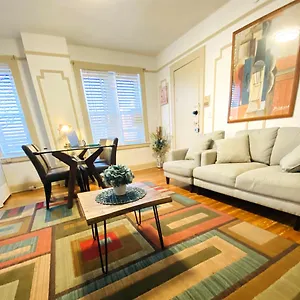Nyc Cozy Private Bedroom With Free Parking & Near Subway - Business & Tourists Apartment
